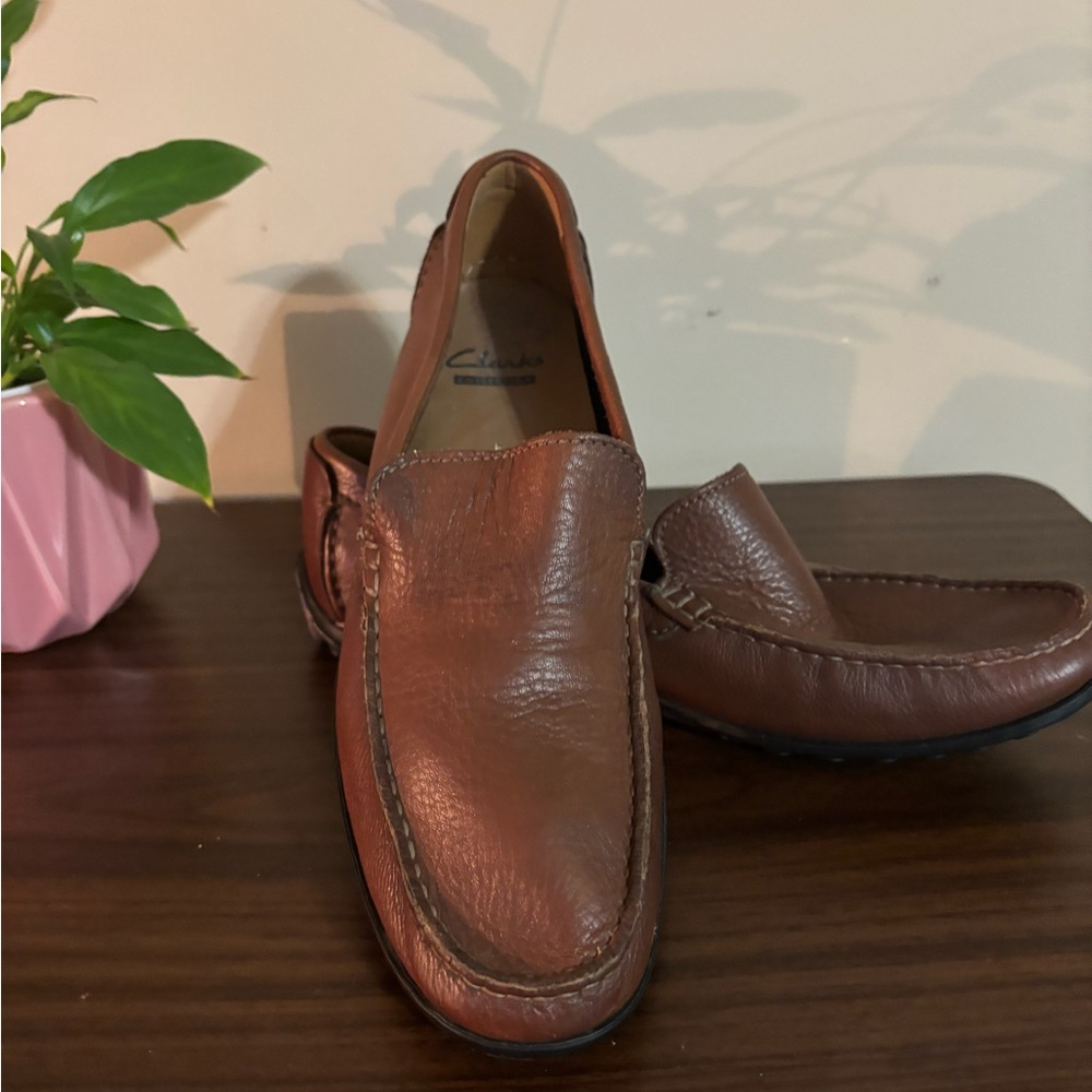 Clarks Men's Rich Brown Slip-On Loafers
